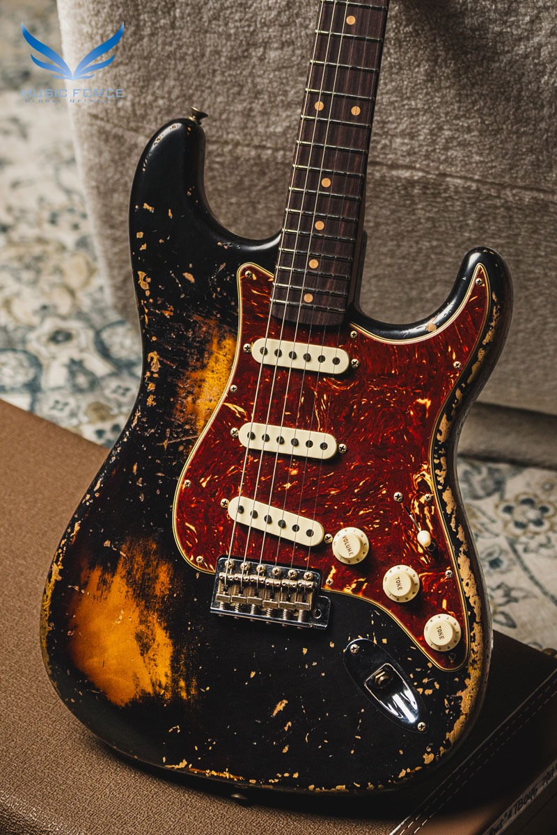 [2024 새봄맞이세일! (~5/31까지)] Fender Custom Shop Limited Edition 1960 Roasted Strat Super Heavy Relic-Aged Black over 2 Color Sunburst w/Roasted Maple Neck &amp; Tortoise Pickguard (2023년산/신품) - CZ576074